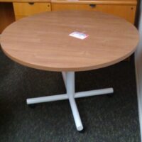 42″ round table