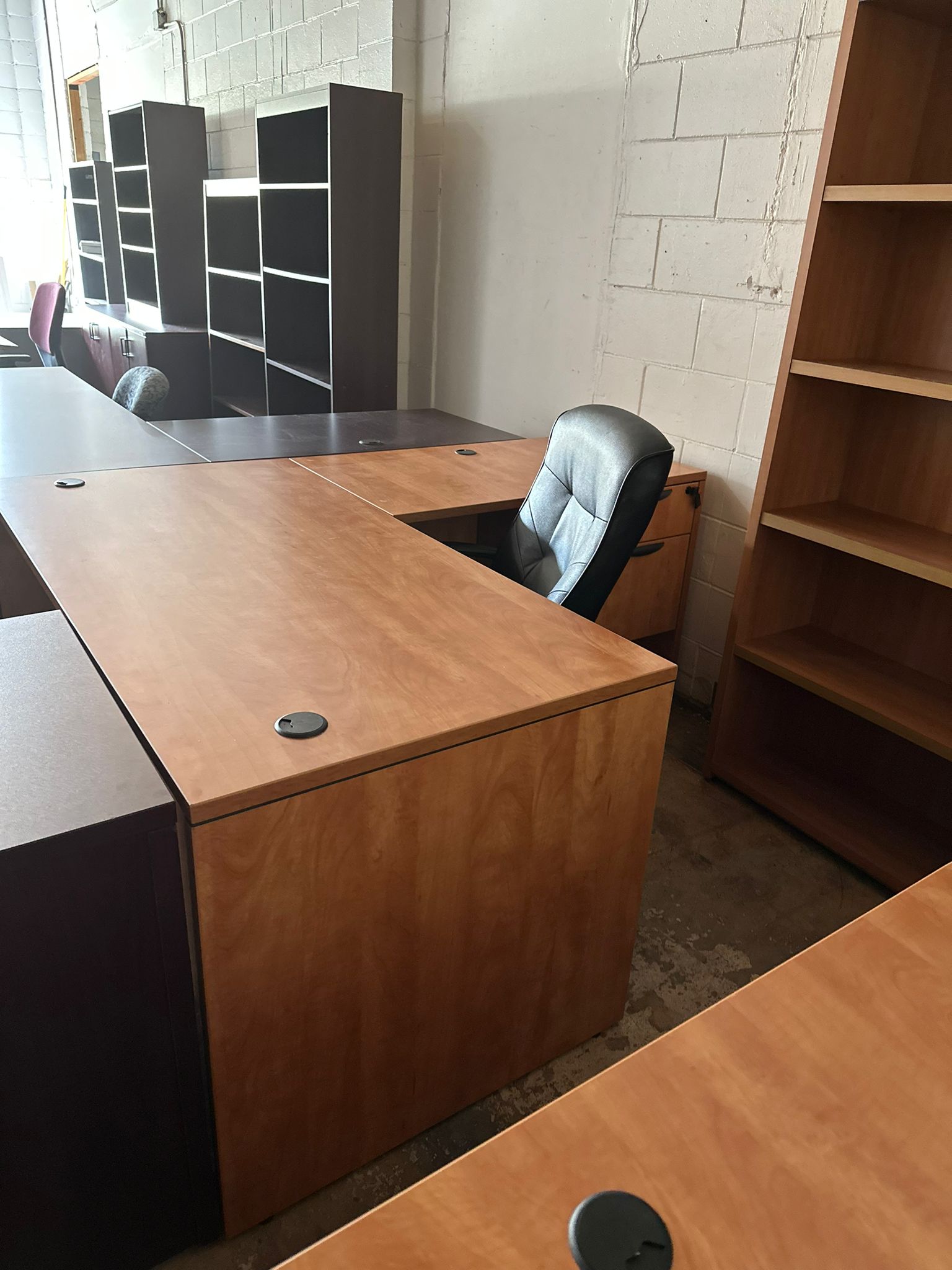 L Shape desk with file and key